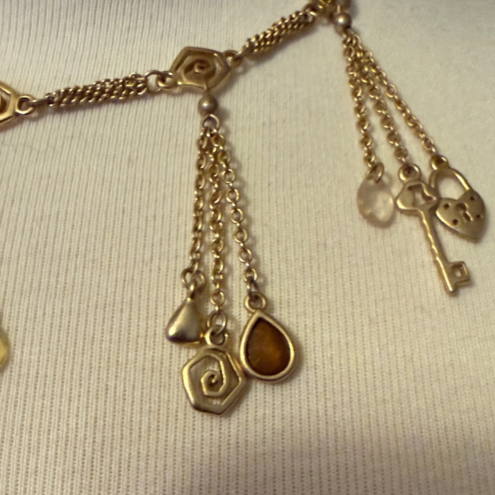 Vintage Gold-plated Pendant Fringe Necklace with Vintage Brown - Picture 4 of 9